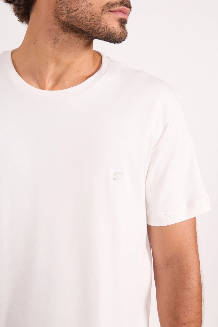 Camiseta Básica Premium Off Shell
