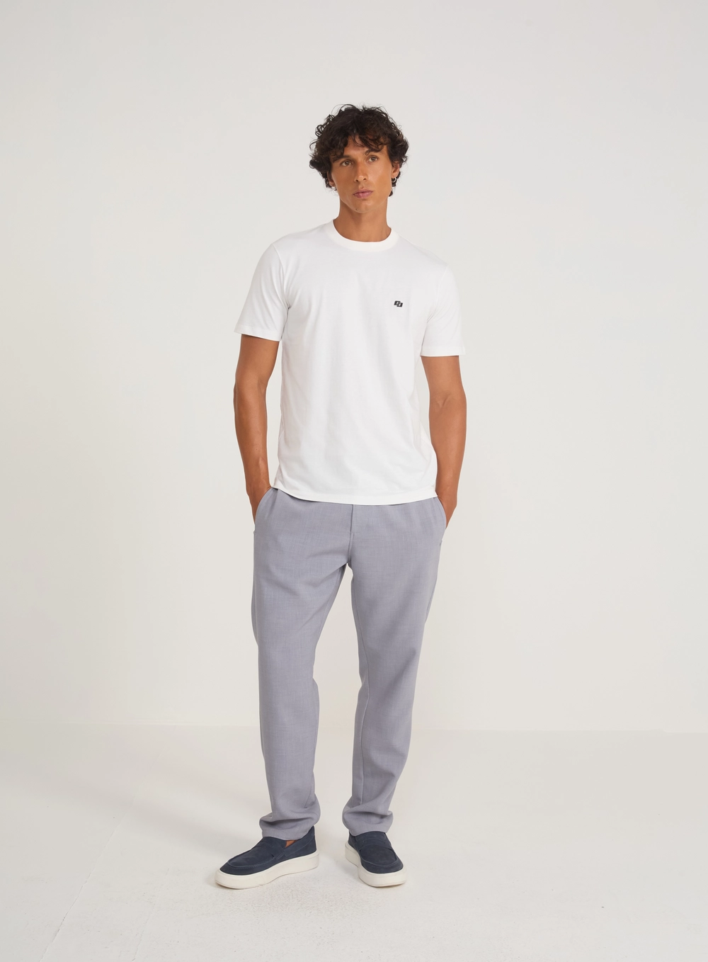 Camiseta Básica Premium Off Shell