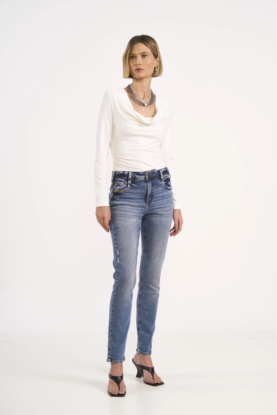Blusa Slim Com Decote Drapeado Off Shell