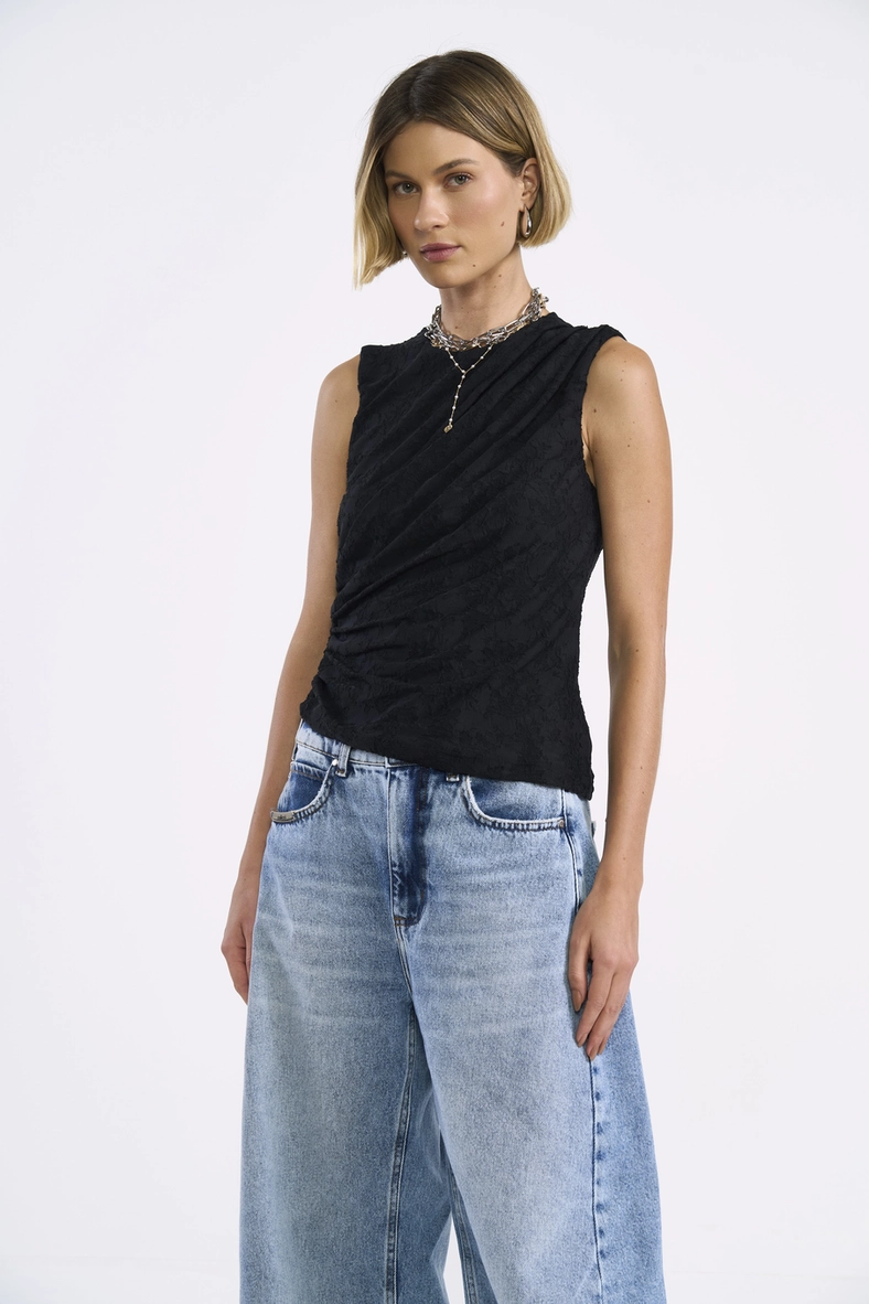 Blusa Justa Com Detalhe Lateral Drapeado