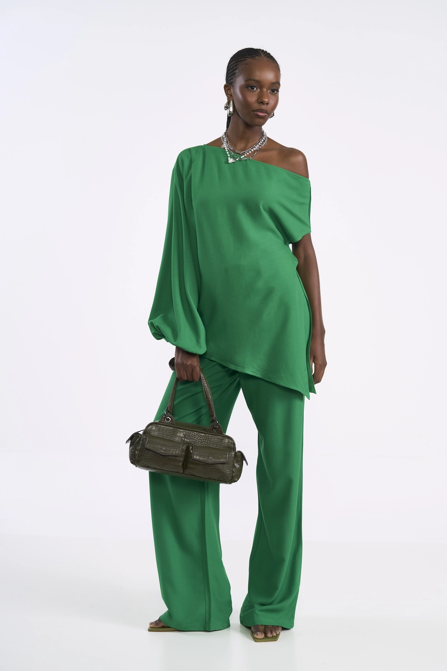 Blusa Ampla Ombro A Ombro Com Caimento Solto Verde Vanity