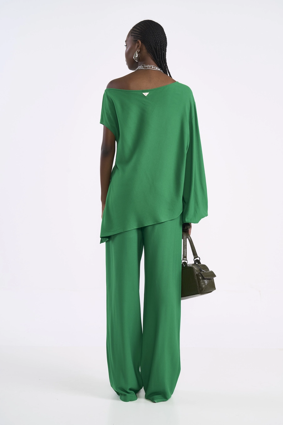 Blusa Ampla Ombro A Ombro Com Caimento Solto Verde Vanity