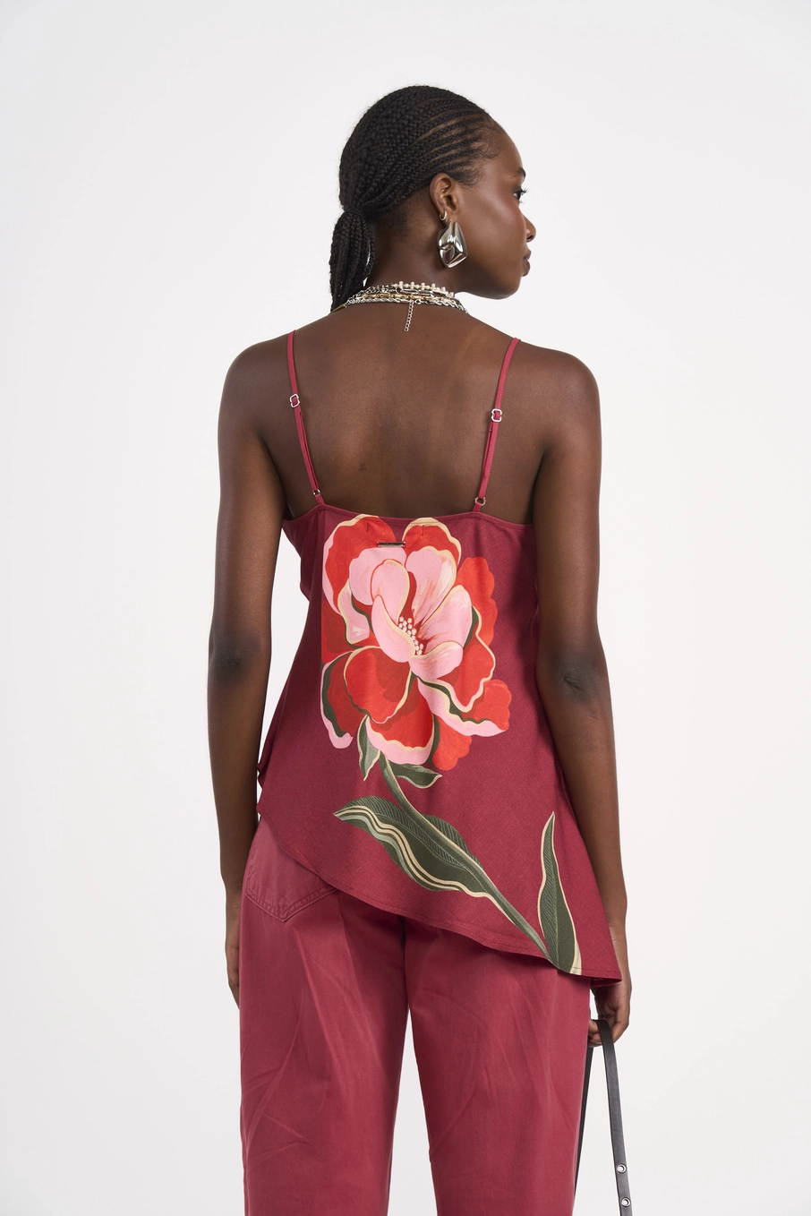 Blusa Assimétrica Alças Finas Estampado Floral Bordô