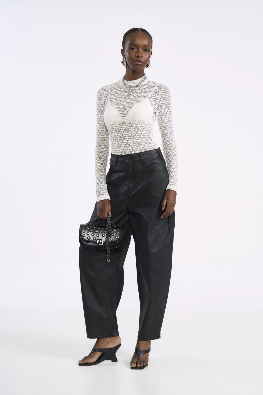 Blusa Slim De Renda Manga Longa Off Shell