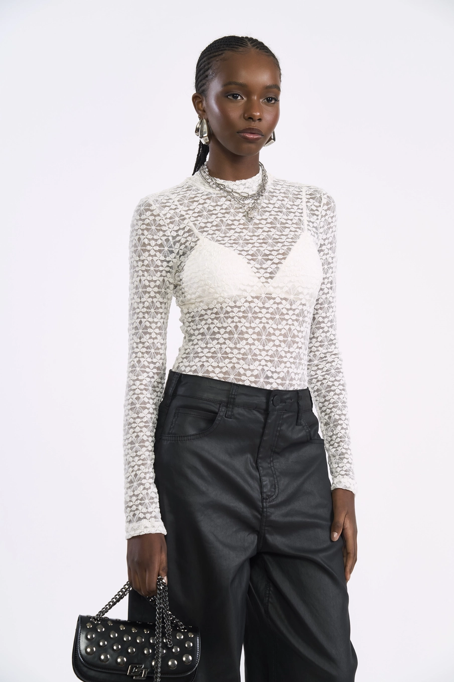 Blusa Slim De Renda Manga Longa Off Shell