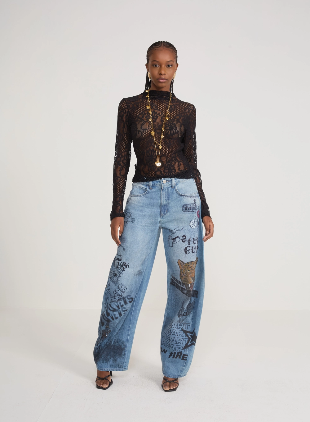 Blusa Gola Alta Renda Preto