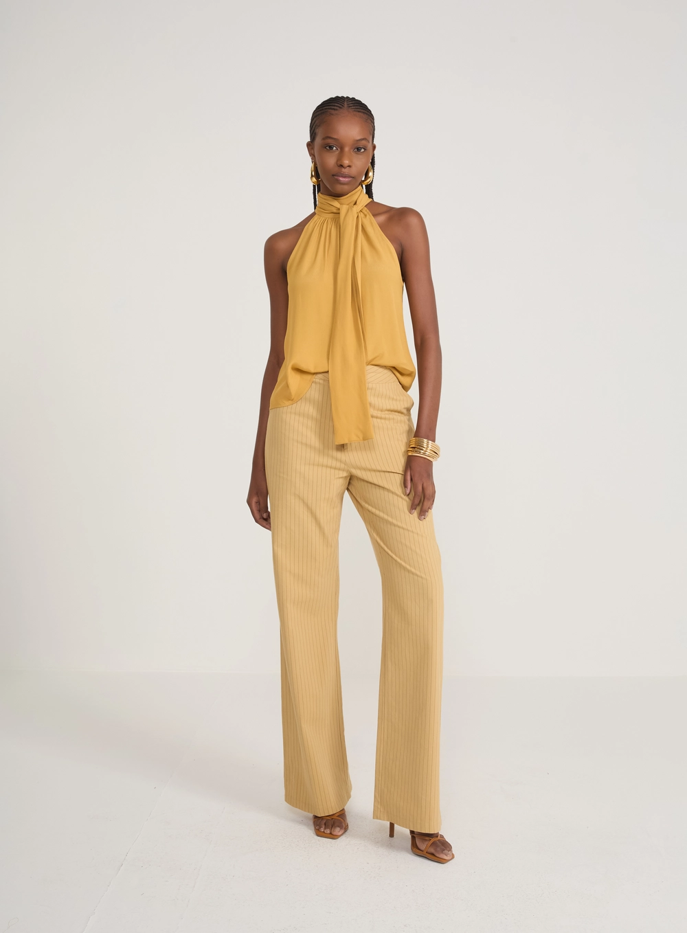 Blusa Halter Com Amarração Bege