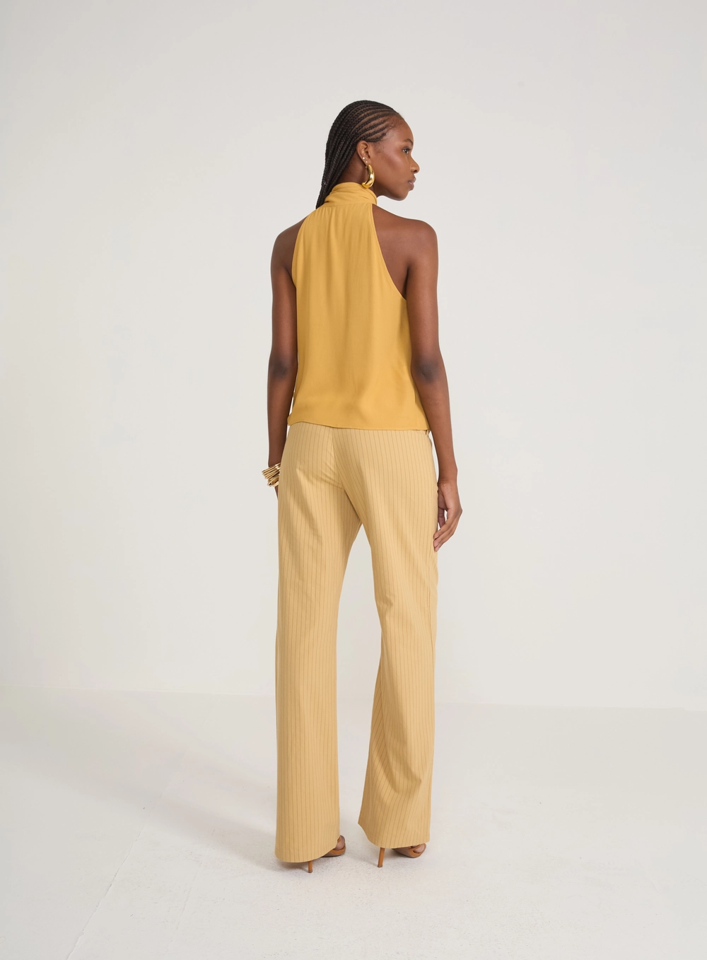 Blusa Halter Com Amarração Bege