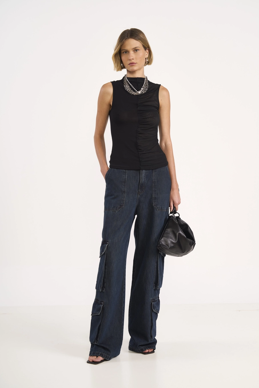 Blusa Slim Em Tule Com Drapeado Preto