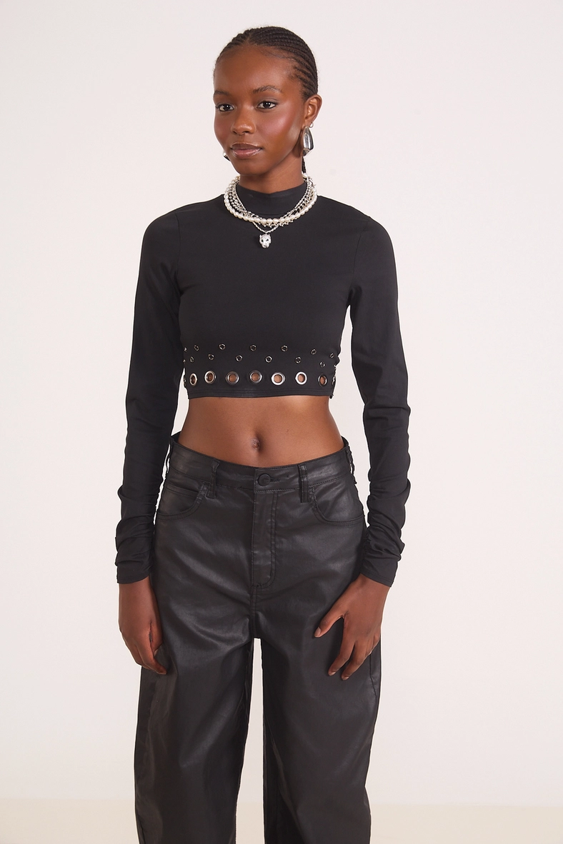 Blusa Cropped Manga Longa Com Ilhós