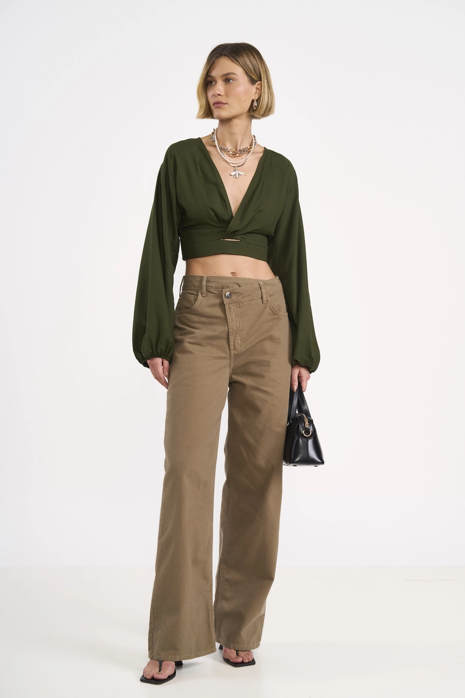 Blusa Cropped Com Decote V E Manga Longa Verde