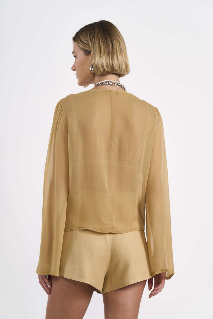 Blusa De Viscose Fluida Com Transparência Bege Soybean