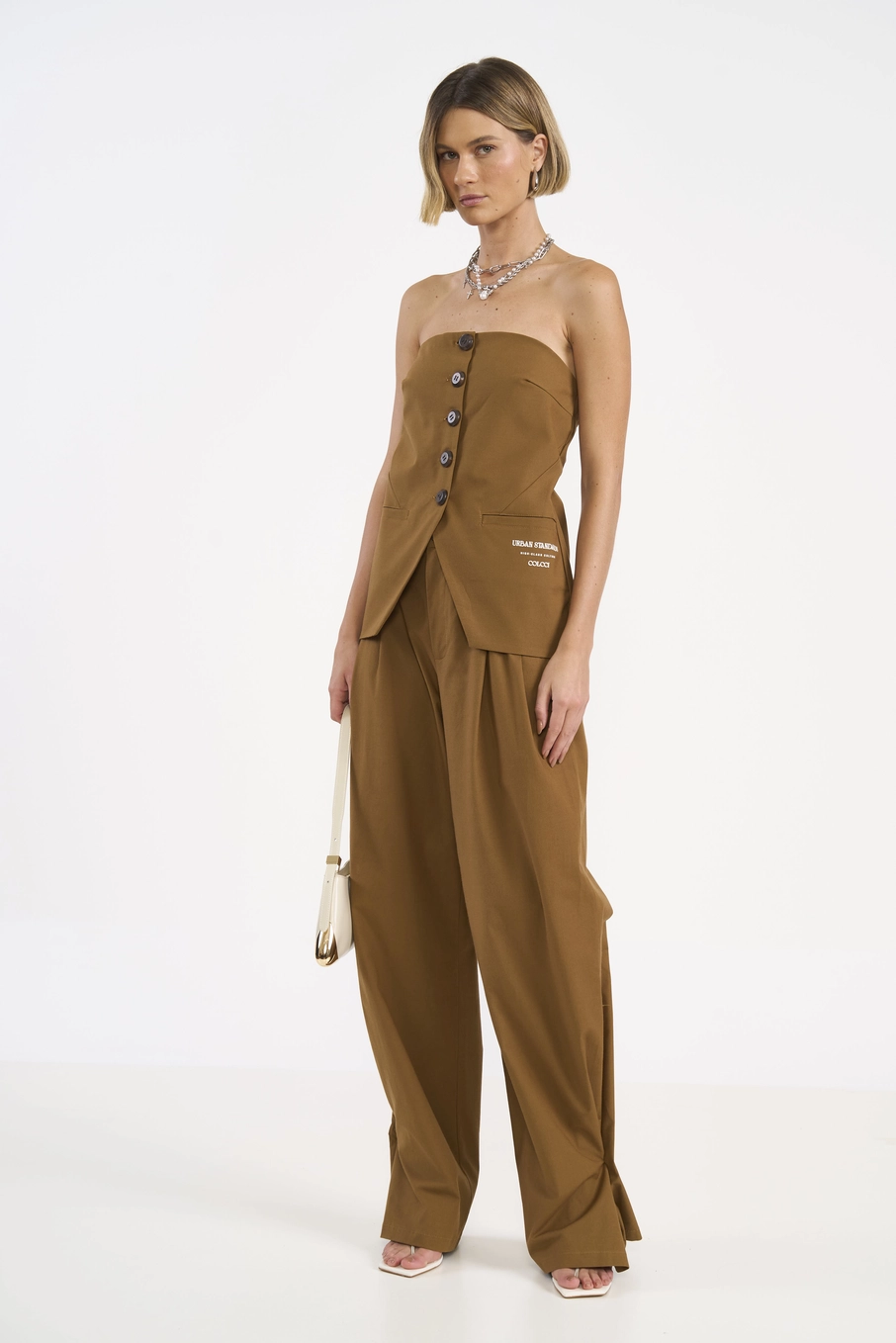 Blusa Tomara Que Caia Alfaiataria Marrom