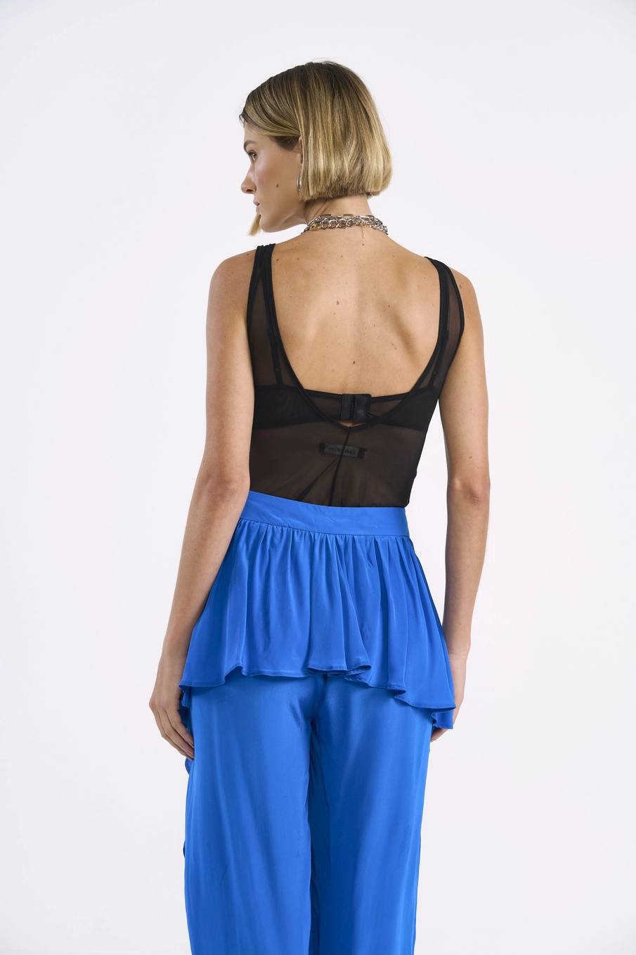 Regata Ajustada Com Transparência Em Tule Preto