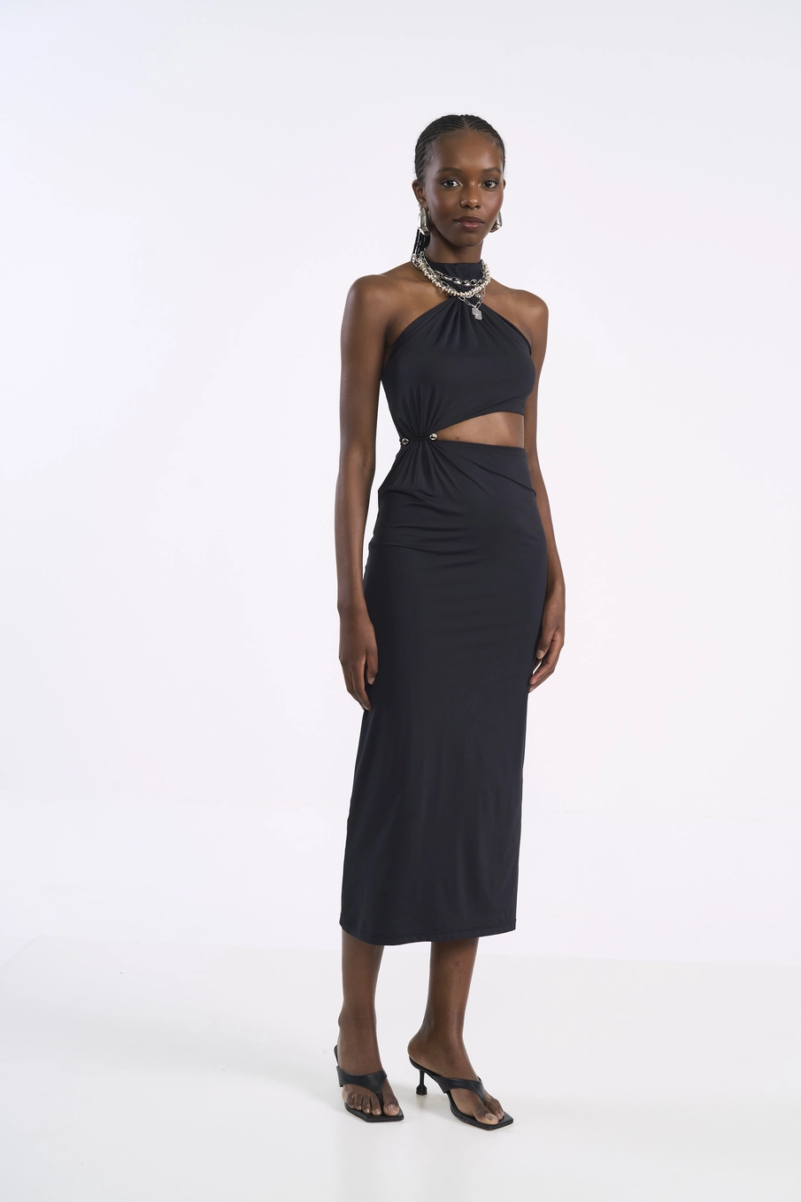Vestido Midi Justado Com Recorte Vazado Preto