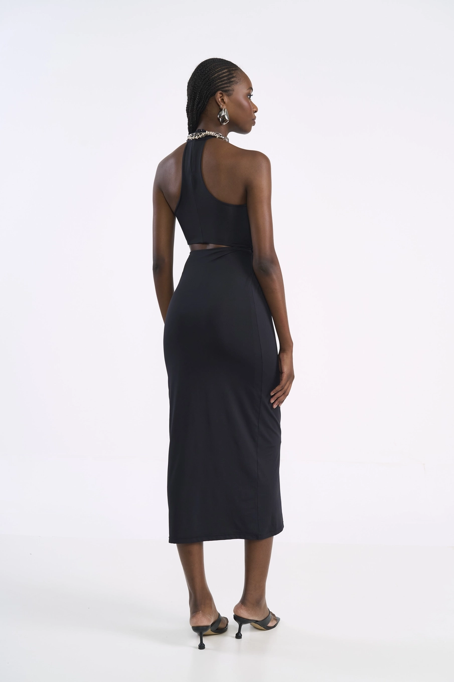 Vestido Midi Justado Com Recorte Vazado Preto