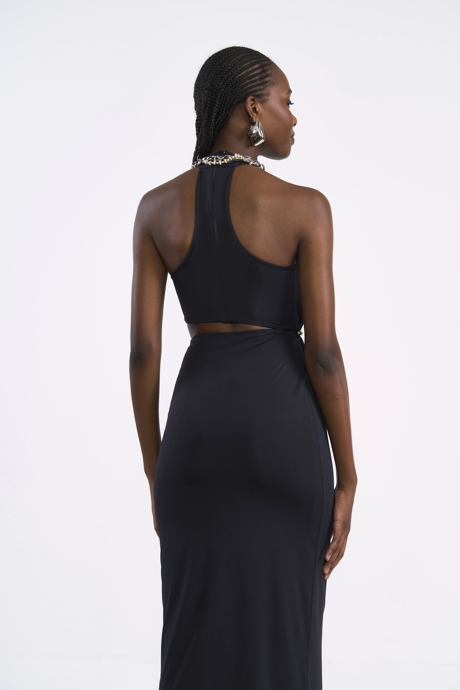 Vestido Midi Justado Com Recorte Vazado Preto
