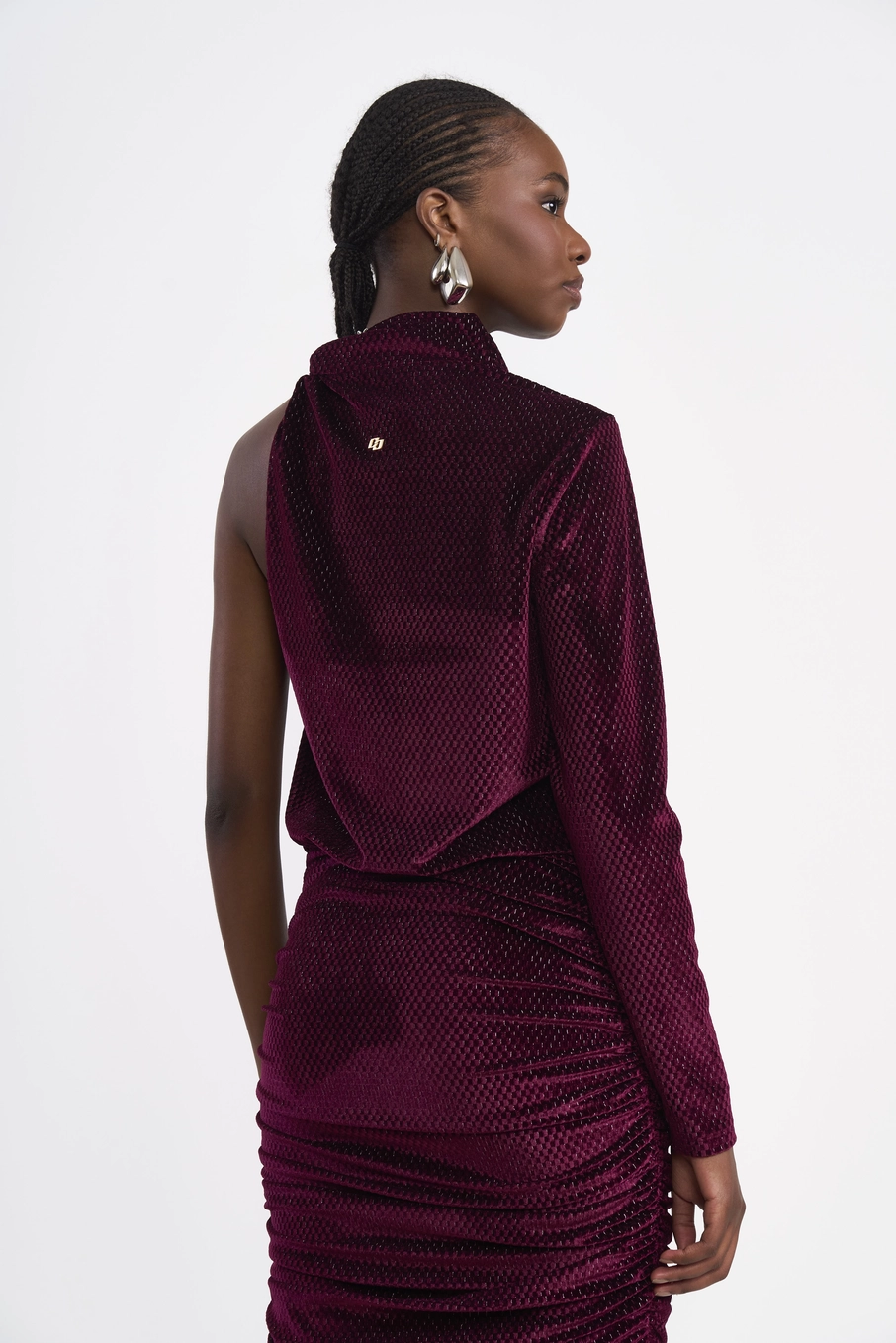 Vestido Curto Assimétrico De Veludo Bordô