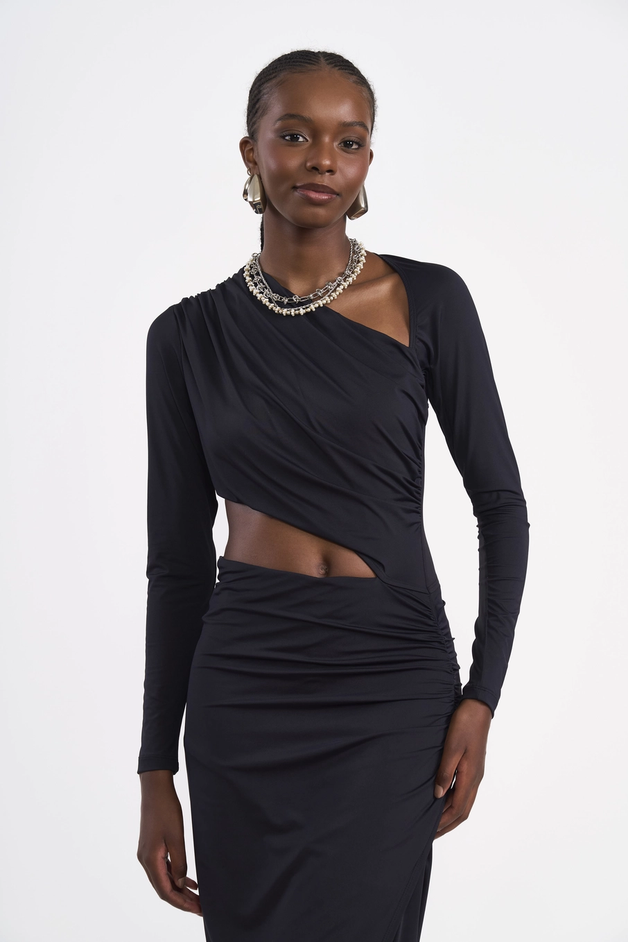 Vestido Midi Com Recorte E Franzido Preto