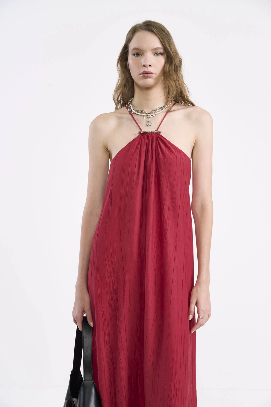 Vestido Longo Frente Única Com Detalhe Em Metal Vermelho