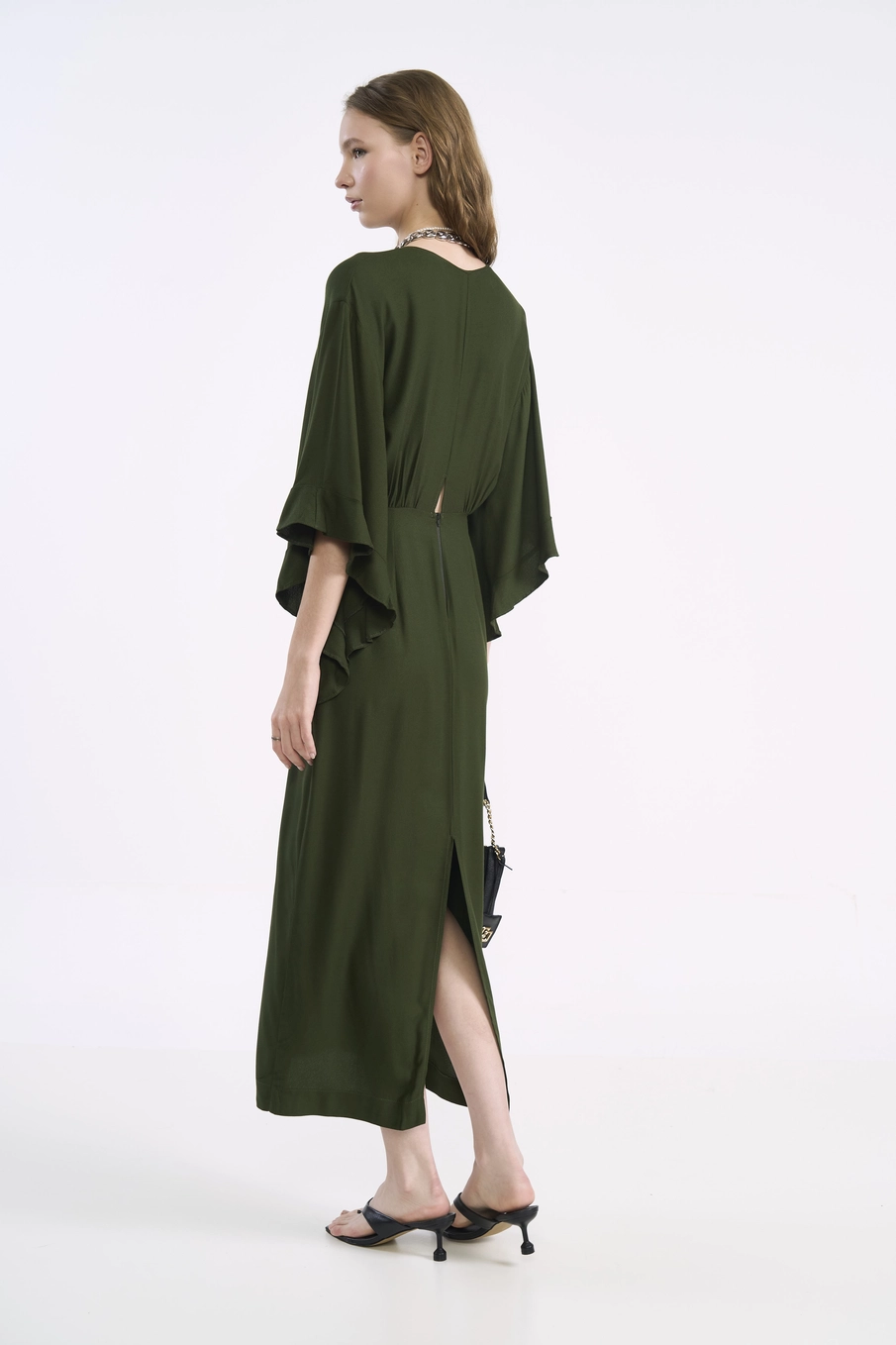 Vestido Midi Fluido Com Manga Ampla Verde