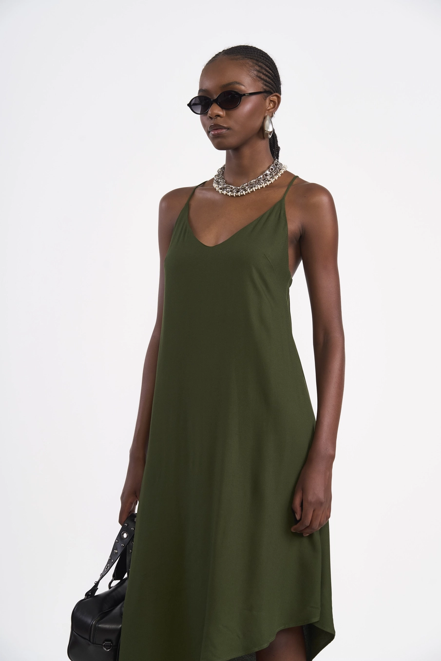 Vestido Fluido Assimétrico Verde