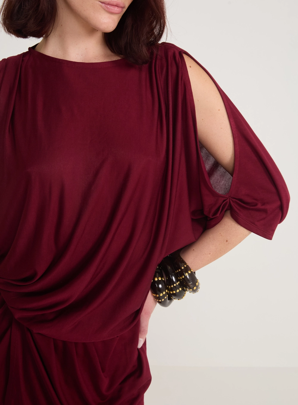 Vestido Curto Drapeado Bordô