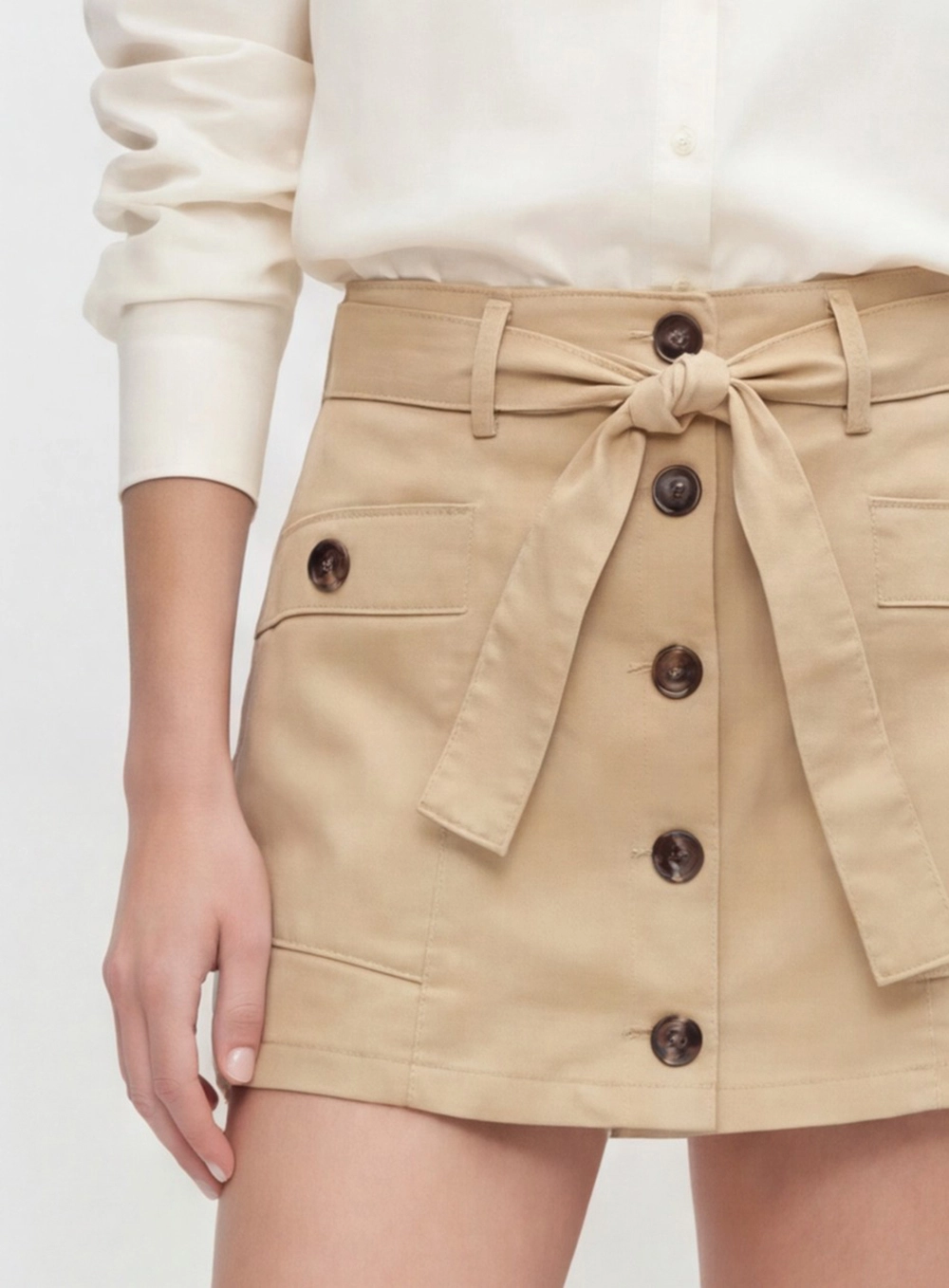 Short Saia Sarja Com Cinto Amarelo 2