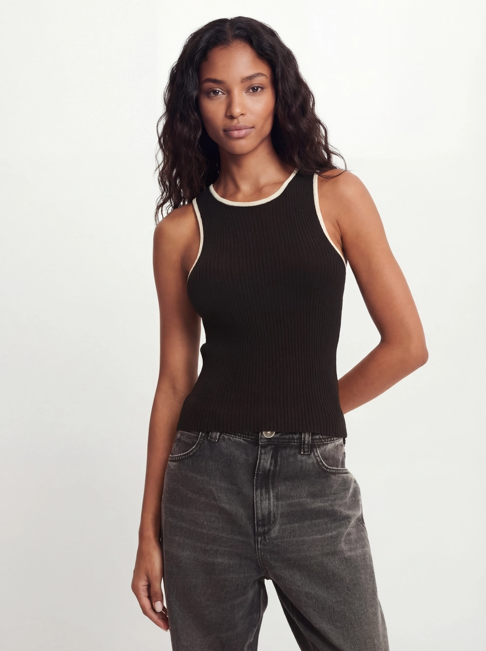 Regata Tricô Feminina Slim Preto 1