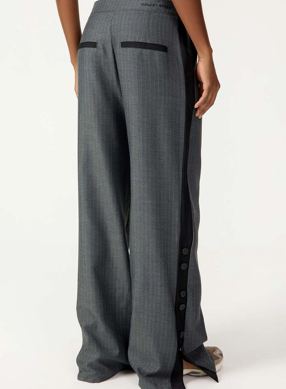 Calça Wide Leg Com Botões Laterais Estampados