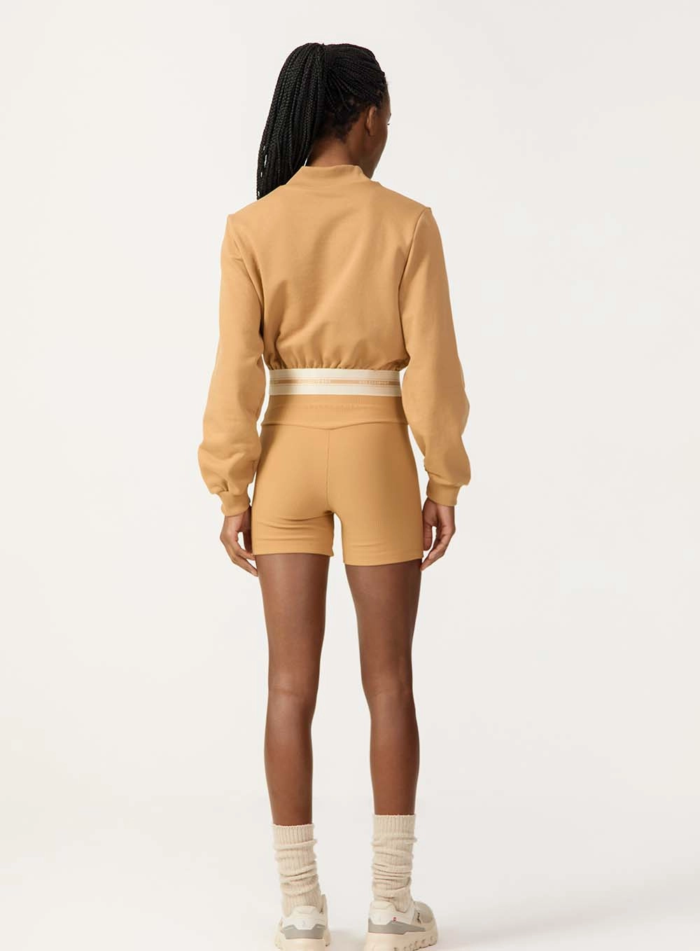 Short Biker Curto Ribbed Essence Bege