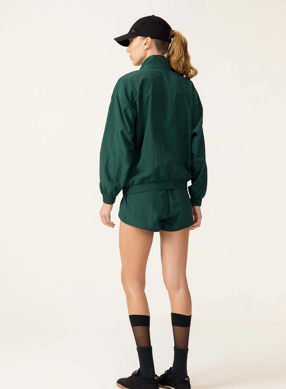 Short Amplo Performance Verde