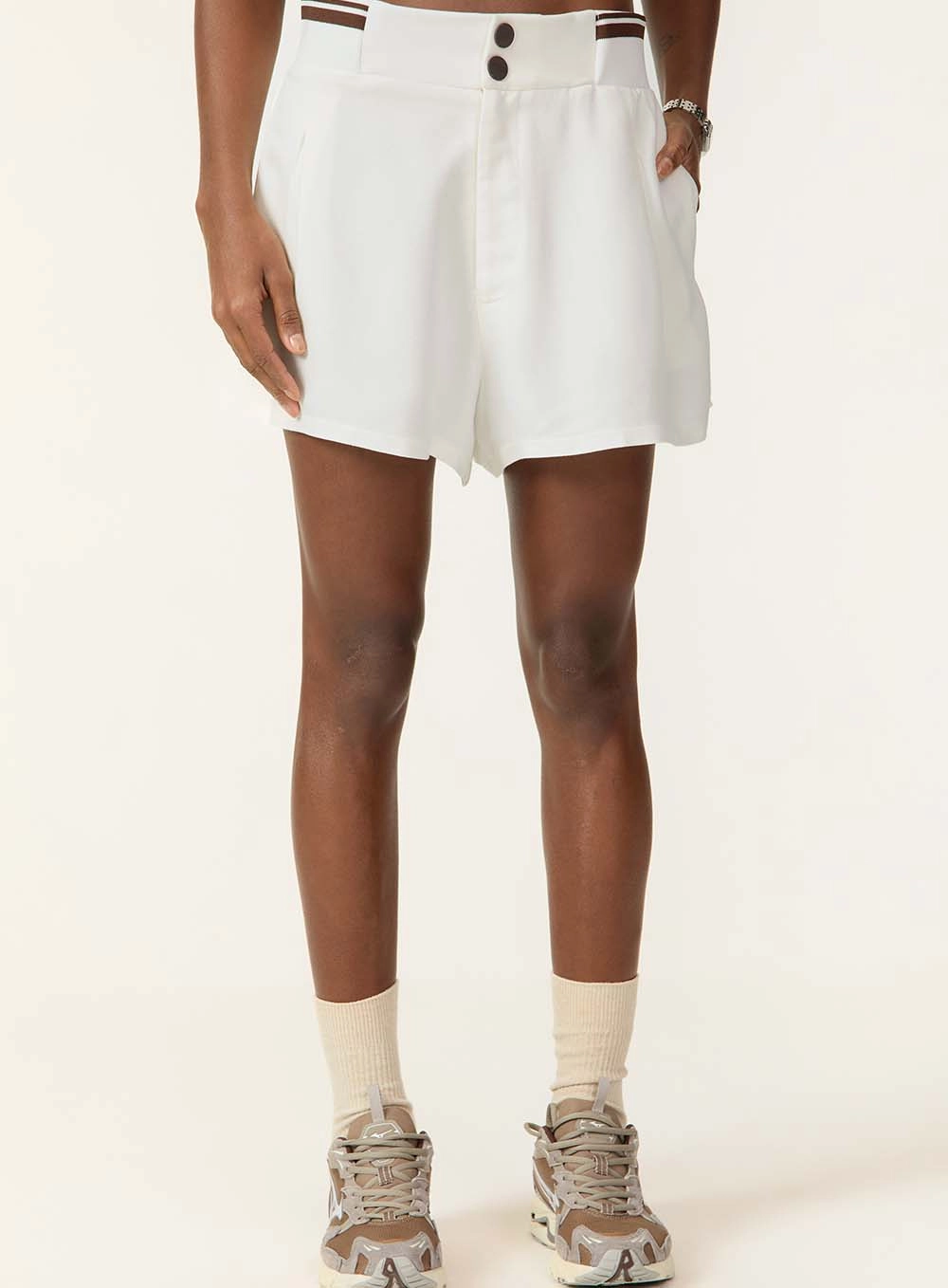Short Esportivo Em Alfaiataria Off