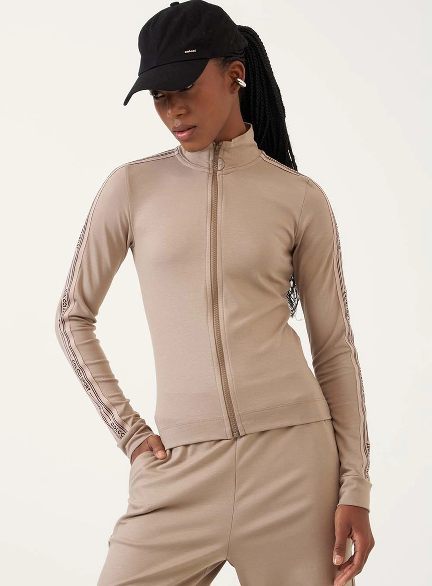Blusão Esportivo Slim Com Gola Alta