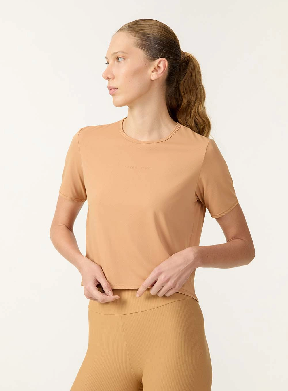 Camiseta Esportiva Cropped Bege
