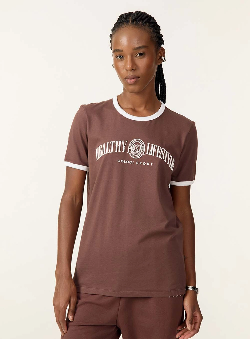 Camiseta Reta Com Estampa Frontal