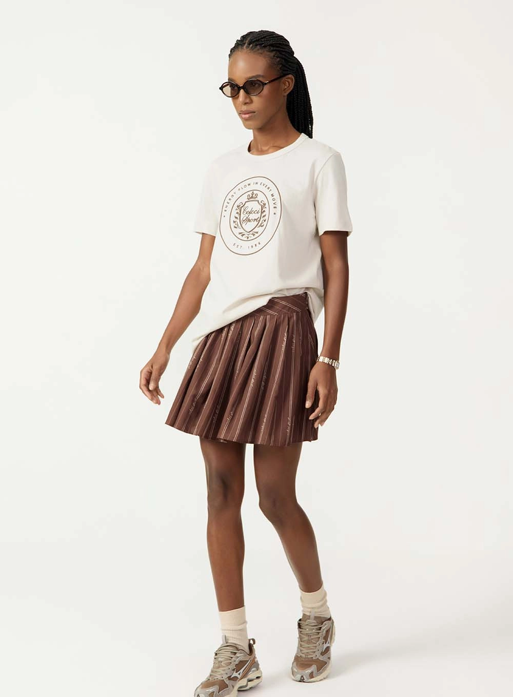 Camiseta Reta Com Estampa Frontal Cinza
