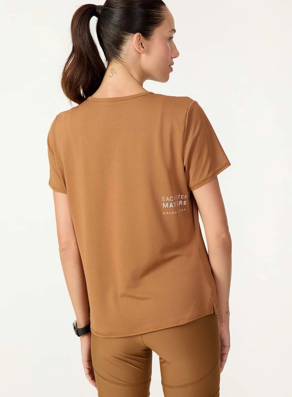 Camiseta Manga Curta Respirável Performance Marrom