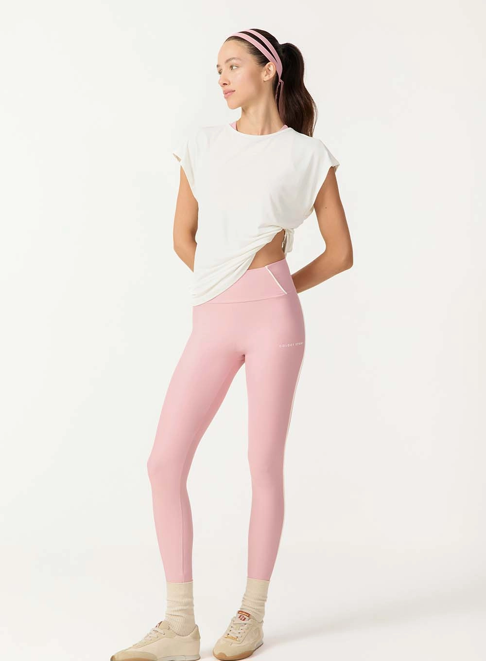 Blusa Esportiva Com Abertura Nas Costas Off