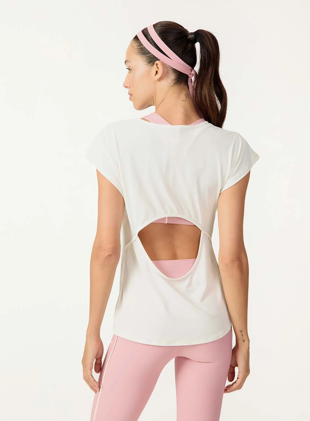 Blusa Esportiva Com Abertura Nas Costas Off