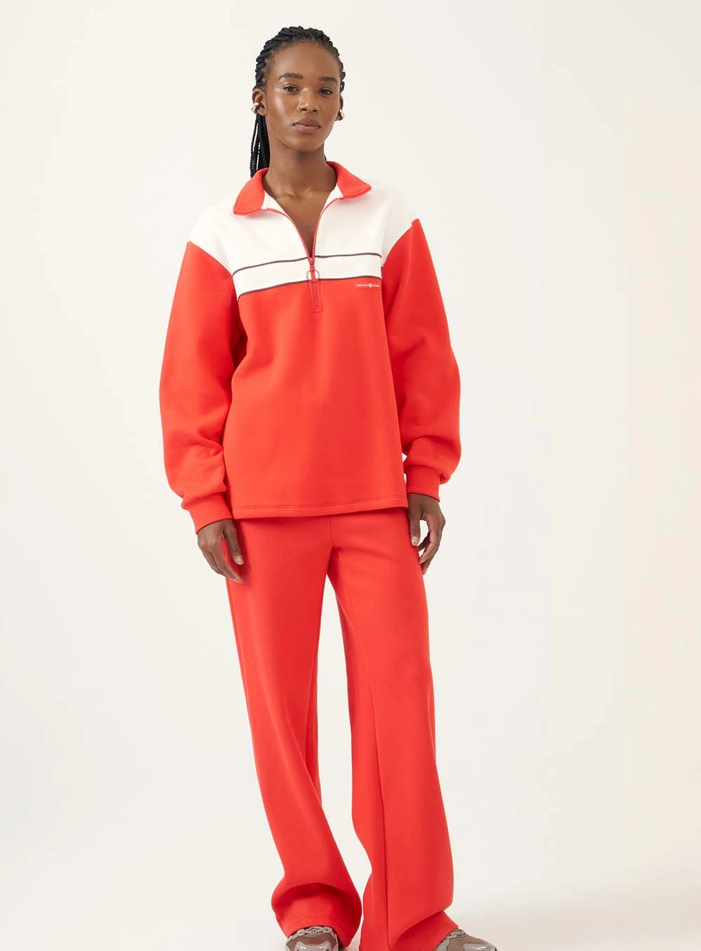 Blusão Oversized Com Painel Contrastante Vermelho
