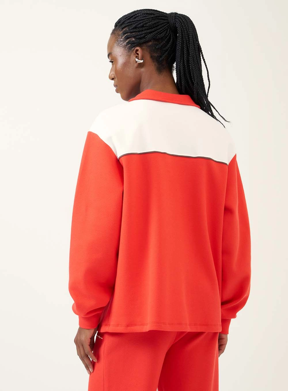 Blusão Oversized Com Painel Contrastante Vermelho