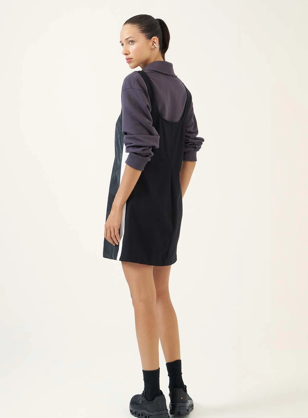 Vestido Salopete Curto Brilho Urbano Preto