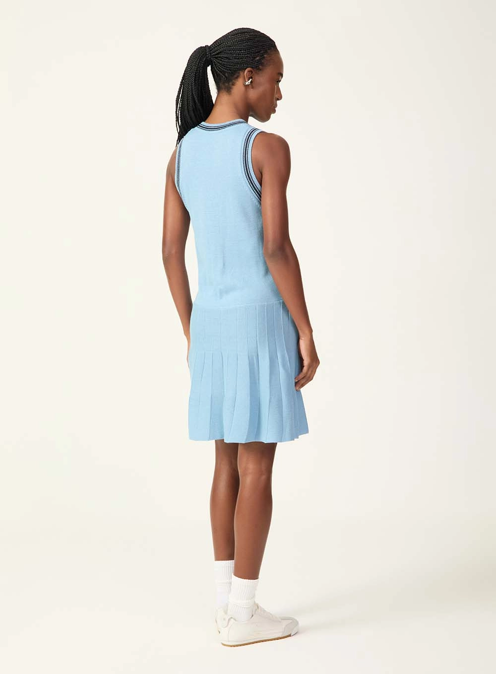 Vestido Plissado Com Recorte V Azul