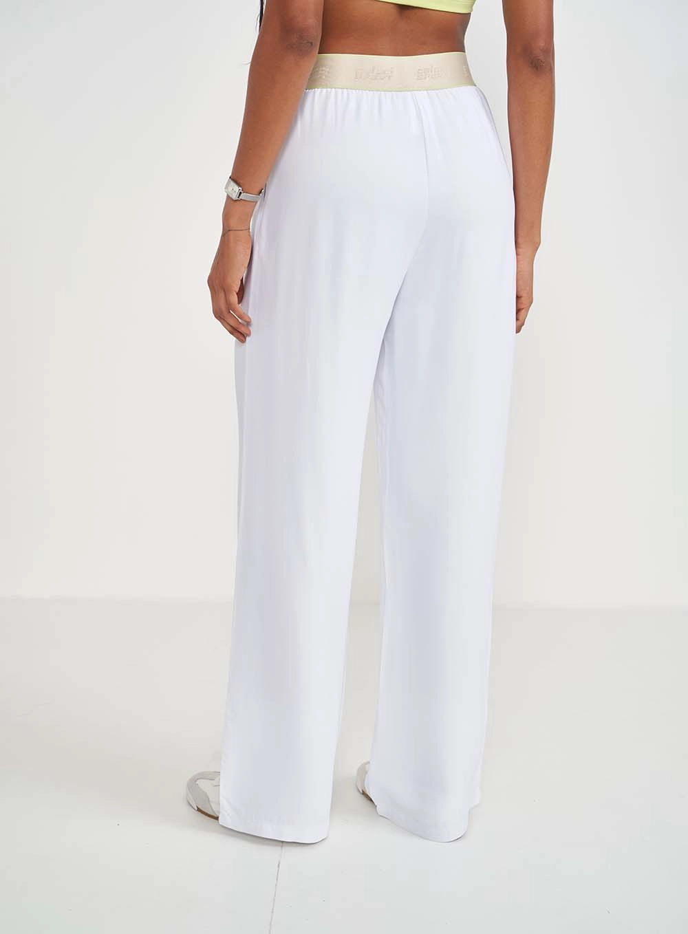 Calça Feminina Comfort Fit Branco