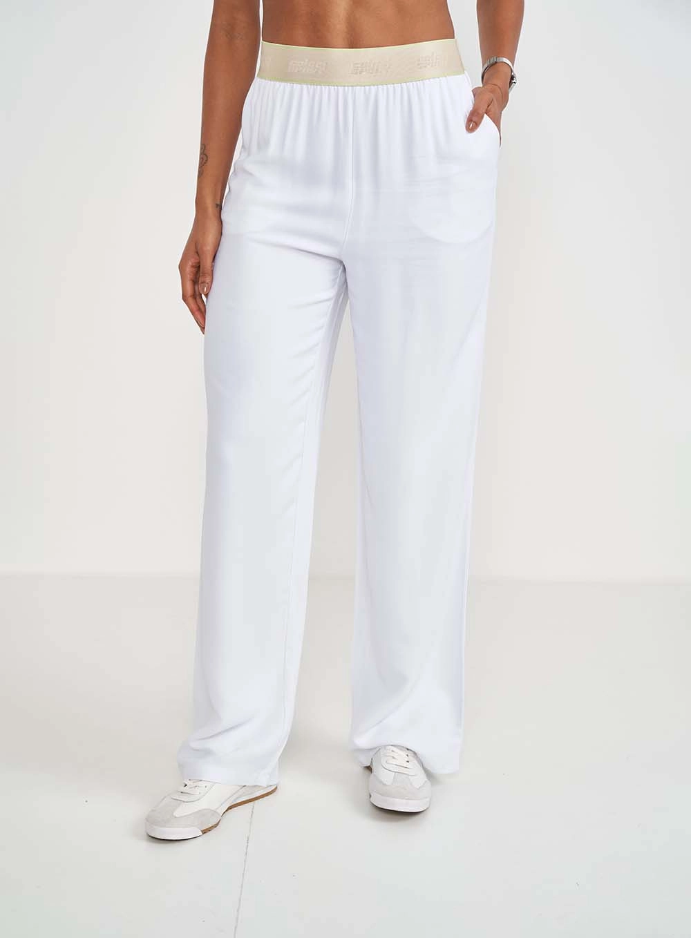 Calça Feminina Comfort Fit Branco