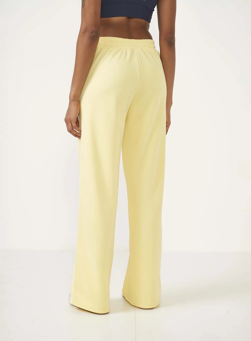 Calça Feminina Wide Leg Comfort Amarelo