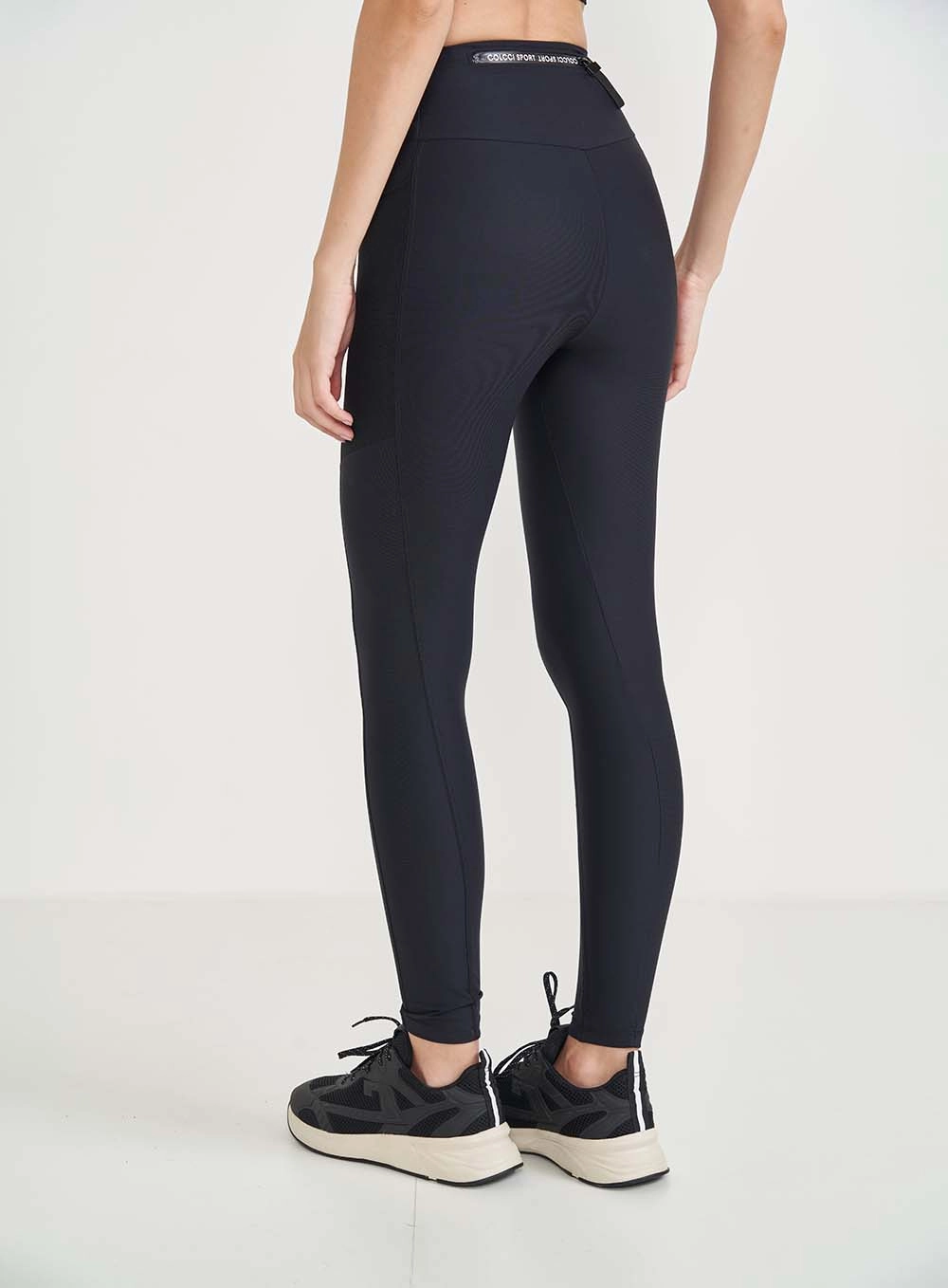 Calça Perfect Fit Com Bolso Transparente Preto