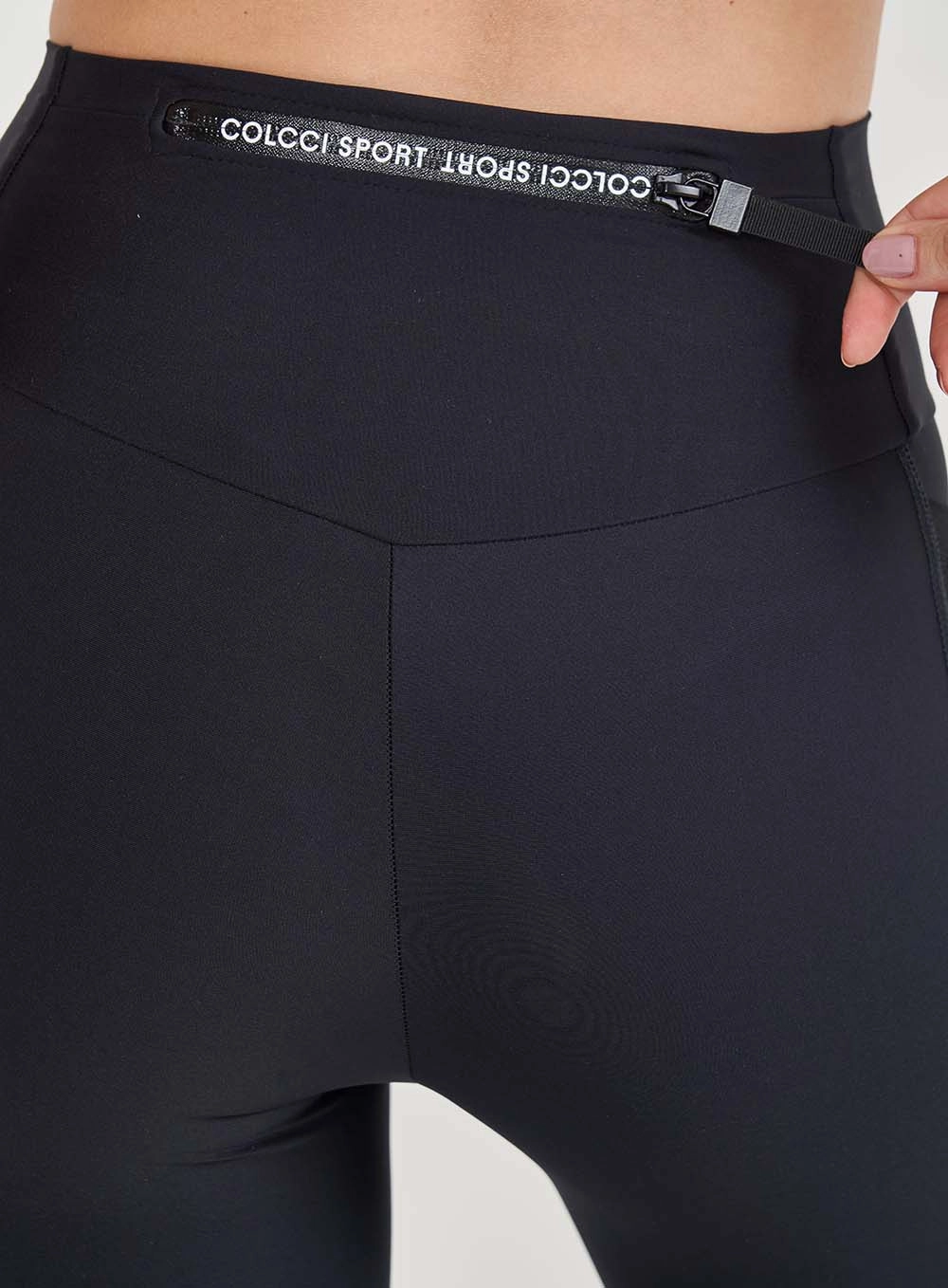 Calça Perfect Fit Com Bolso Transparente Preto