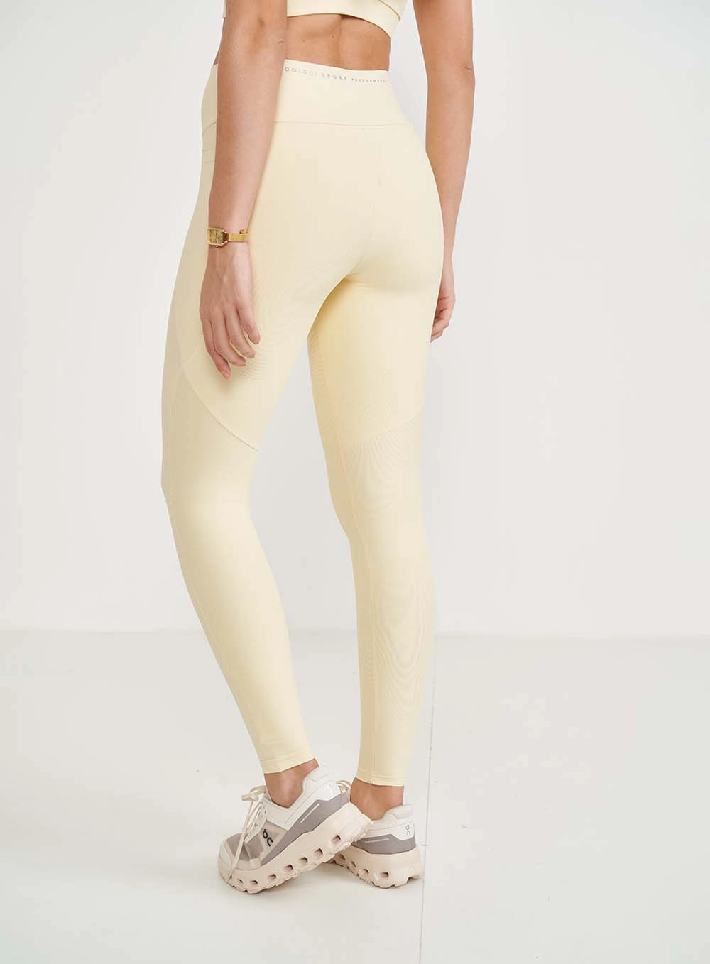 Calça Perfect Fit Básica Bege